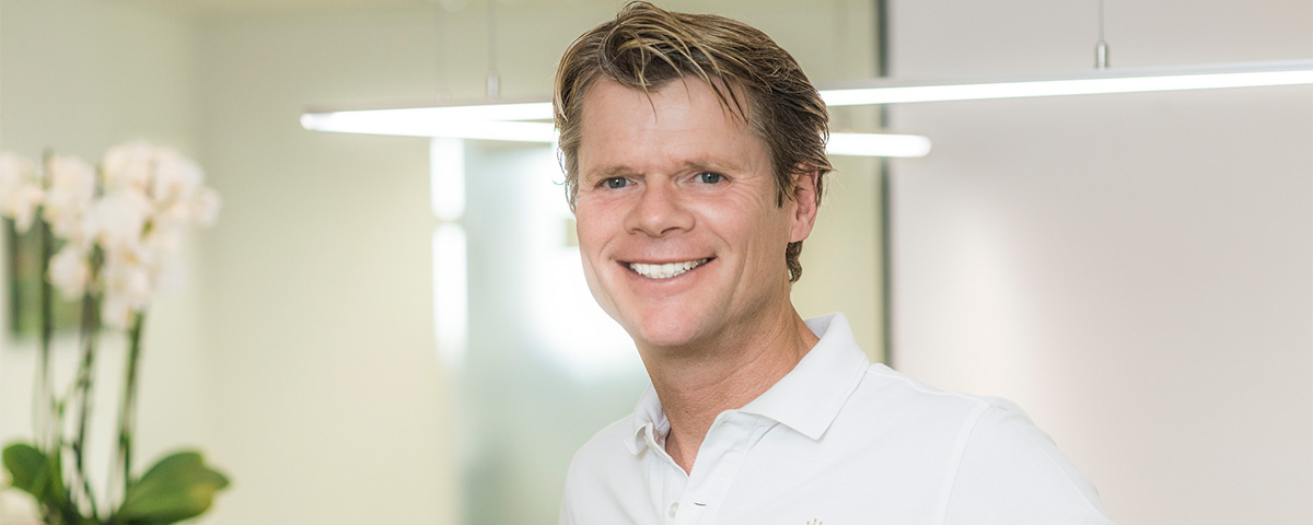 Dr. Armin Rennert